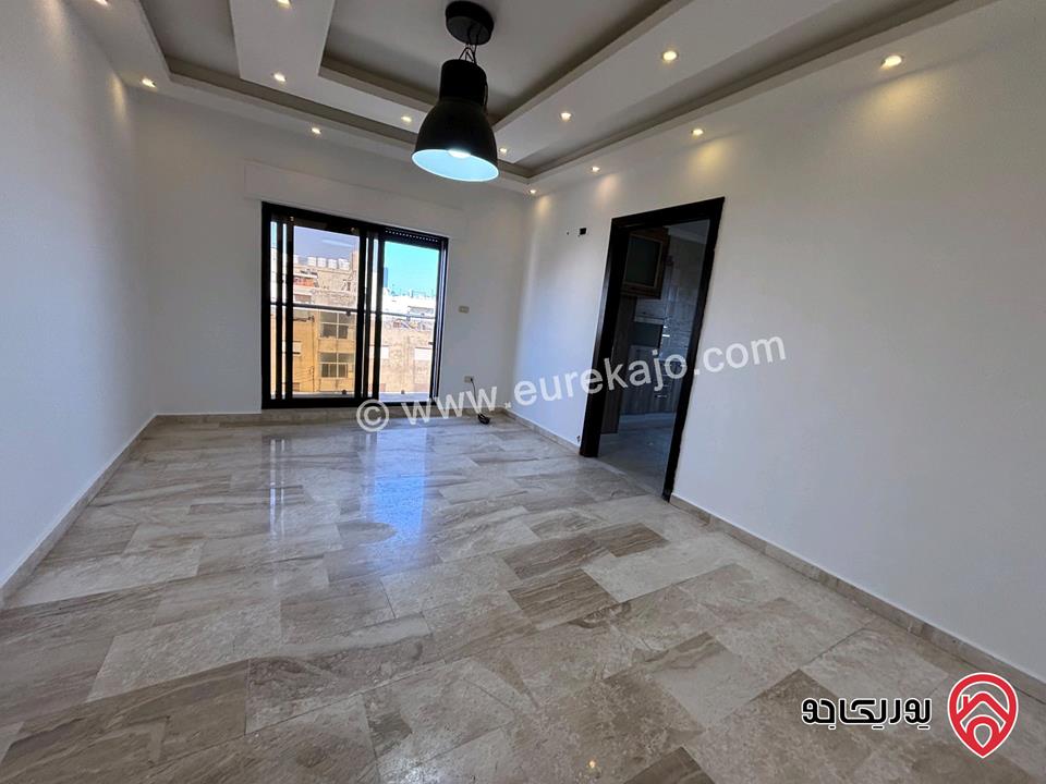 شقة طابق ثالث مساحة 145م للايجار في عمان - الجندويل 