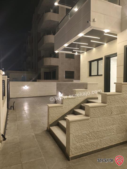 شقة طابق أرضي دوبلكس مساحة 219م مع ساحات خارجية عدد 2 بمساحة 100م للبيع في اربد