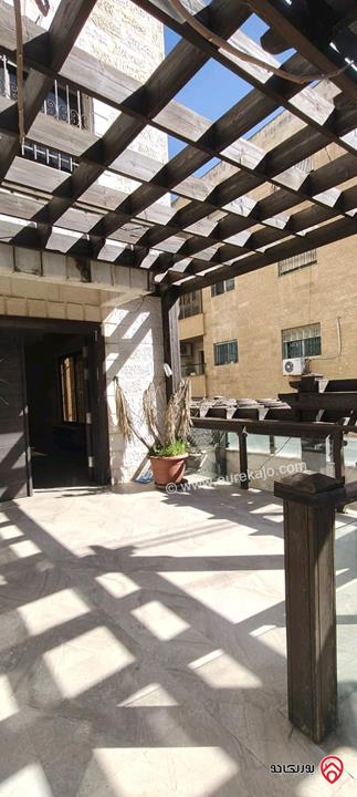 شقة ارضية مساحة 350م للبيع في عمان - دير غبار 