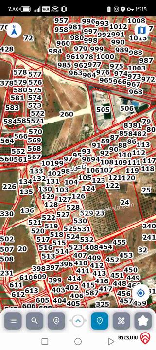 ارض مساحة 900م للبيع في عمان - ام الكندم بالقرب من طريق المطار ومدرسة الشويفات 