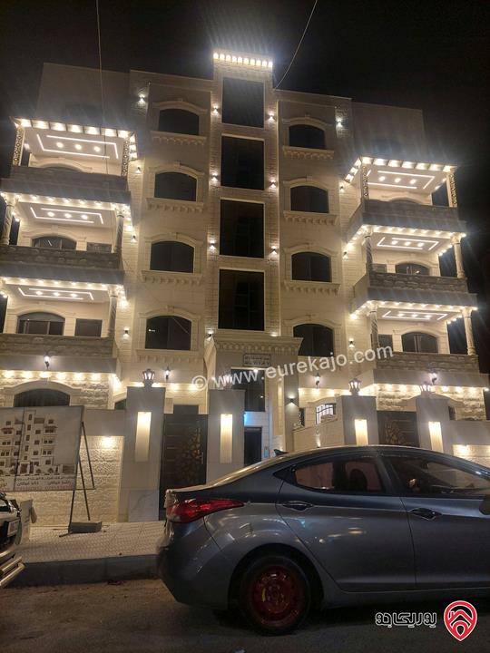 شقة طابق ثالث هندسي مساحة 140م اطلالة بحرية مع كراج تشطيب هايبر ديلوكس للبيع في العقبة - السكنية الخامسة