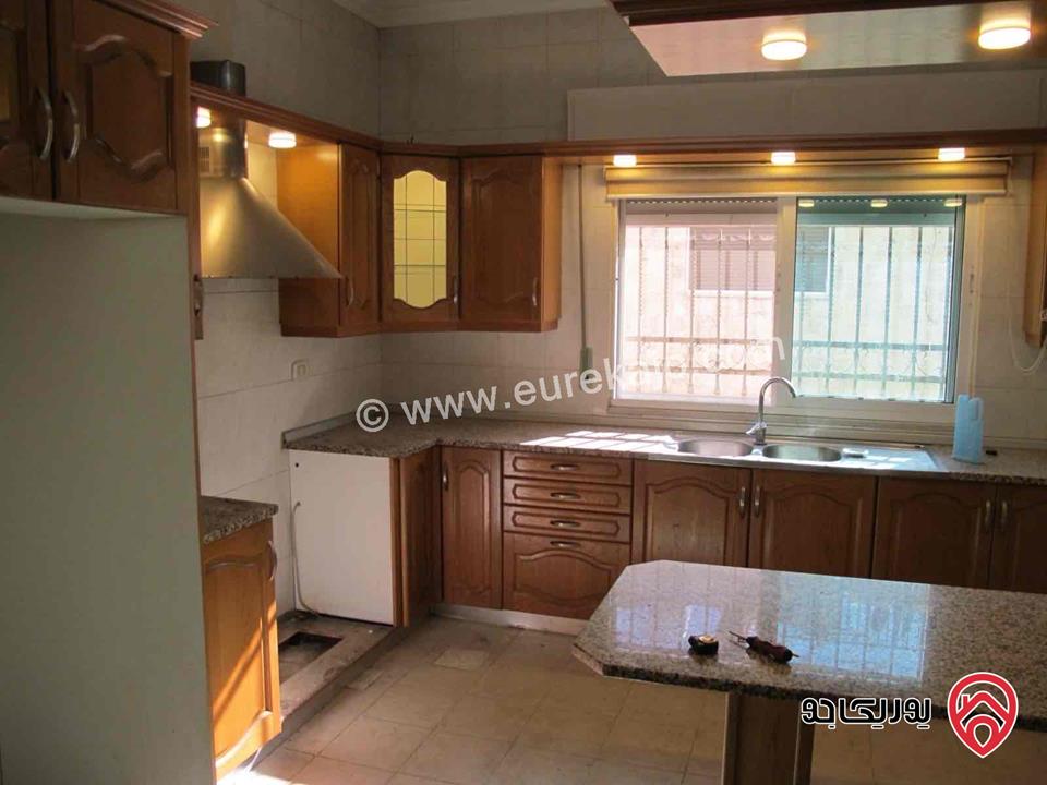 شقة مساحة 167متر طابق ثالث للبيع في عمان - السابع خلف مسجد ابو عيشة