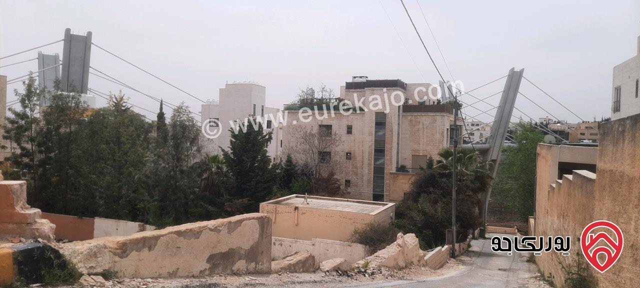 ارض مساحة 963م للبيع في عمان - عبدون قرب الدوار الرابع أسفل جسر عبدون 