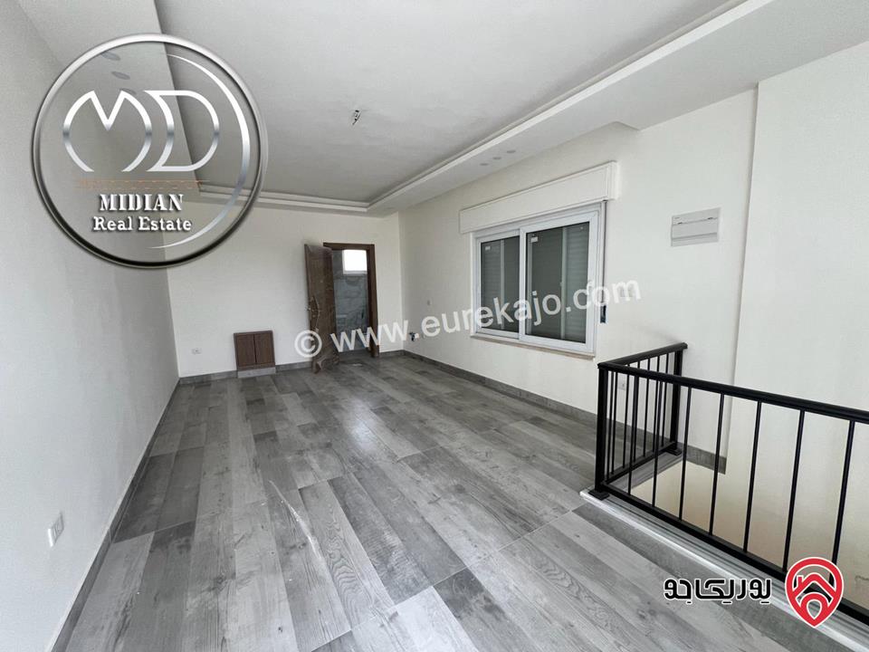 شقة دوبلكس جديدة للبيع في عمان - خلدا طابق أخير مع روف مساحة 210م مع تراسات اطلالة رائعة بسعر مميز