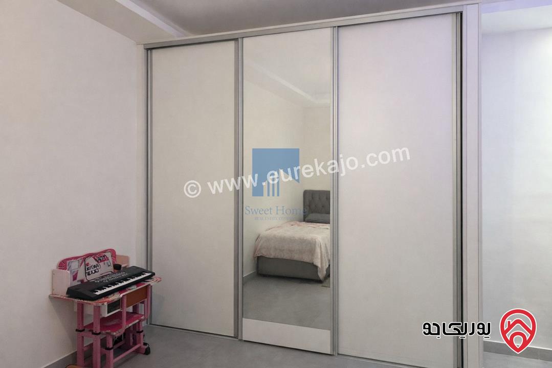 شقة فاخرة طابق ثالث مع روف دوبلكس مساحة 229م للبيع في عمان - الجندويل