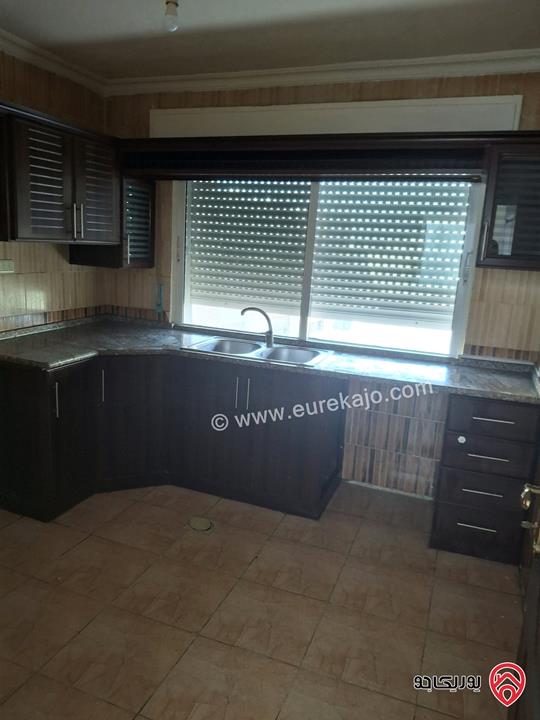 شقة مساحة 125م طابق ثالث للايجار في عمان - الرابية 