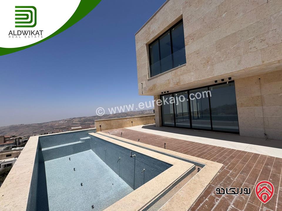 فيلا مستقلة للبيع بالقرب من دابوق / الهاشمية مساحة البناء 700م ومساحة الارض 555م ومساحة الحديقة 150م والترس 200م 