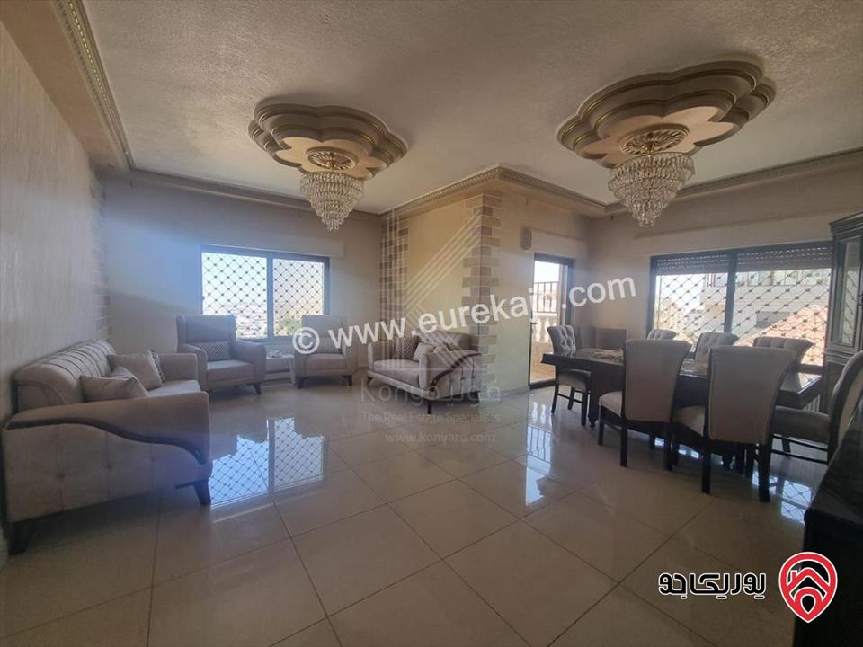 شقة مميزة مساحة 198م طابق ثالث للبيع في عمان - الجبيهة