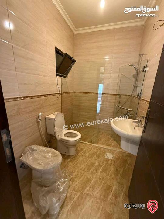 شقة فارغة مساحة 195م داخلي و 70م خارجي للايجار في عمان - البنيات 