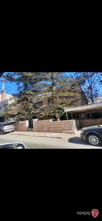 قطعة أرض مساحة 563م سكنية للبيع في عمان - جبل الحسين قرب دوار المامونية