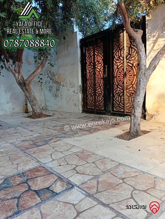 بيت مستقل مساحة 160م على ارض 485م للبيع في الزرقاء - إسكان الأمير هاشم