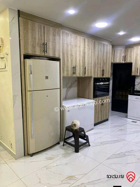 بيت مستقل دوبلكس مساحة 300م على أرض 500م للبيع في عمّان – أم نوارة 