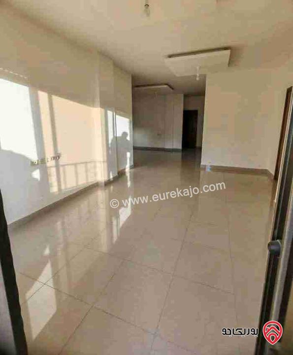 شقة فارغة مساحة 130م طابق ثالث للايجار في عمان - خلدا