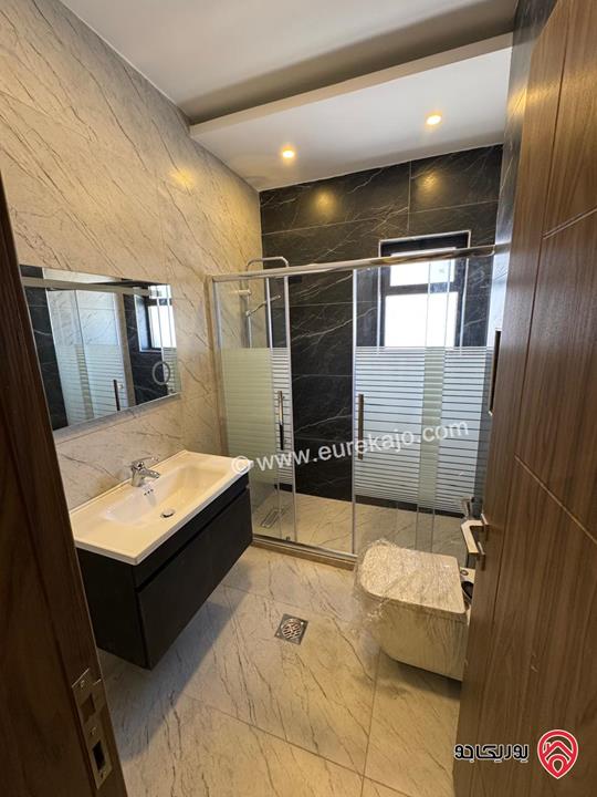 روف فاخر مساحة 375م للبيع في عمان - الحمر 