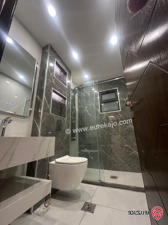 شقة طابق ثالث مساحة 95م للايجار في عمان - ام السماق 