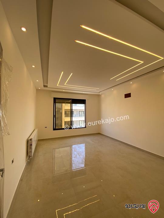 شقة سوبر ديلوكس طابق أول 185م للبيع في عمان - طريق المطار