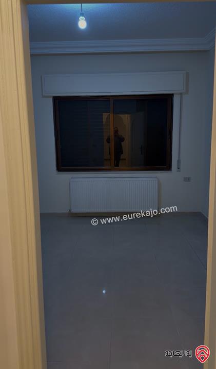 شقة فارغة طابق ثالث مساحة 185م للايجار السنوي في عمان - الصويفية 