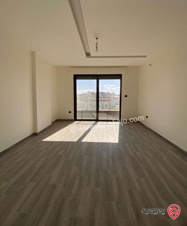 شقة طابق ثالث دوبلكس مساحة 200م للبيع في عمان - خلدا