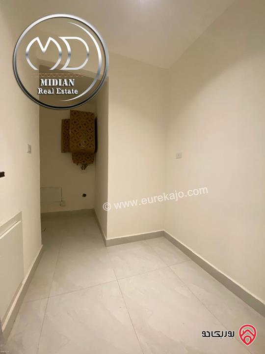 شقق أرضي وشبه أرضي جديدة للبيع في عمان - الرابية مساحات 150م & 170م مع تراسات و حدائق تشطيبات وديكورات فاخرة بسعر مميز