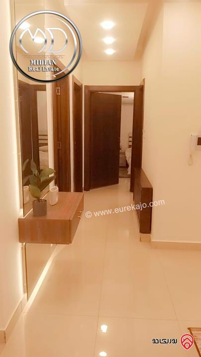 شقة مفروشة للايجار في عمان - ام السماق مساحة 135م طابق ثاني تشطيبات و ديكورات فندقية فرش فاخر