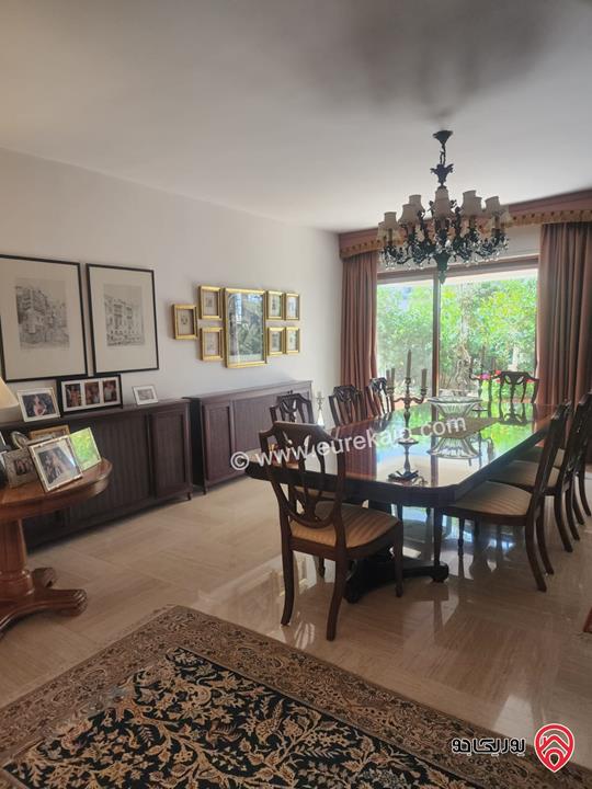 فيلا راقية مساحة 520م على أرض 830م للبيع في عمان - أم أذينة