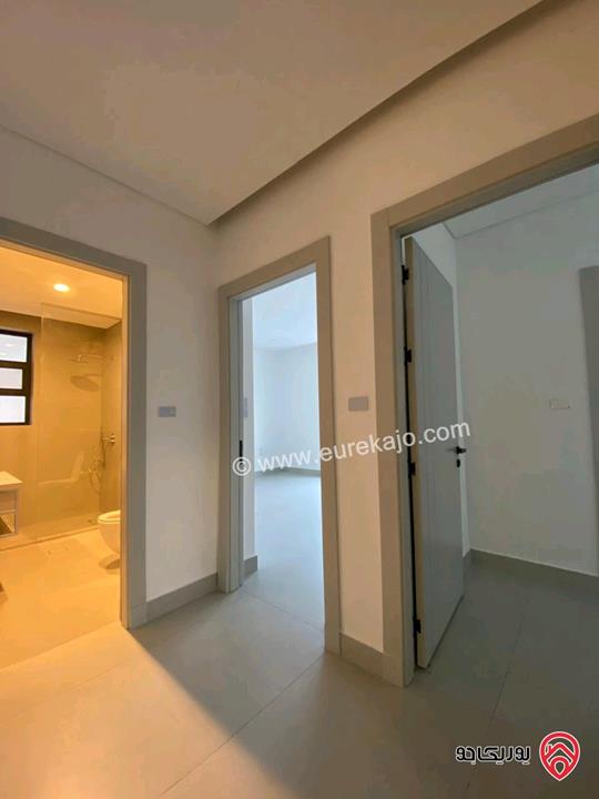 شقة طابقية ارضية مساحة 300م داخلي و 350م خارجي للبيع في عمان - دابوق