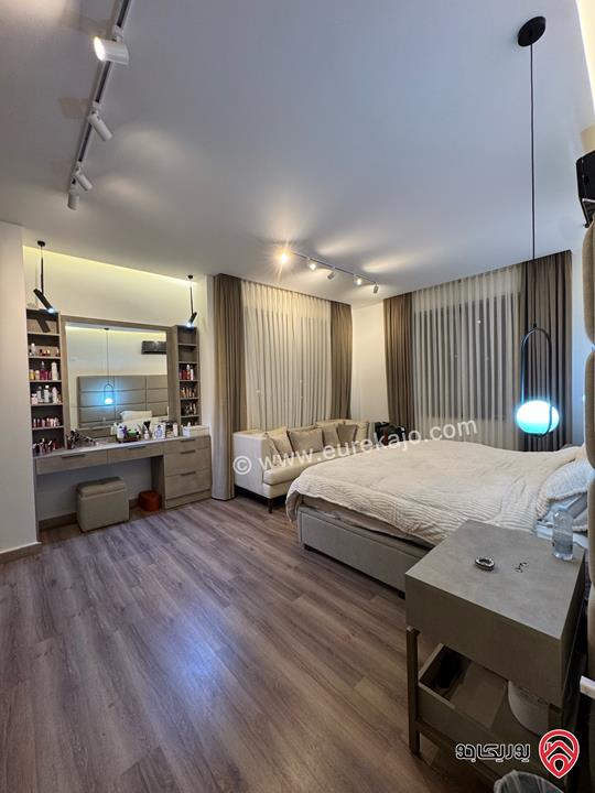 شقة مفروشة مساحة 275م للبيع في عمان - دابوق تبعد 600م عن مكتب الامير غاي بن محمد 