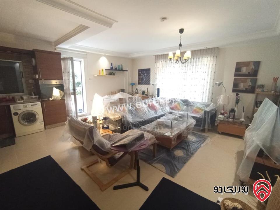 شقة فاخرة مفروشة مساحة 78م داخلي و 150م خارجي للايجار في عمان - دير غبار