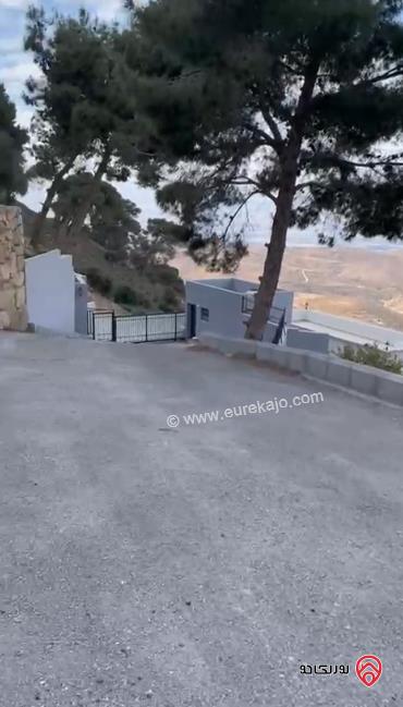مزرعة مساحة الأرض 3 دونم و 400م والبناء 800م للبيع أو للايجار في السلط - زي