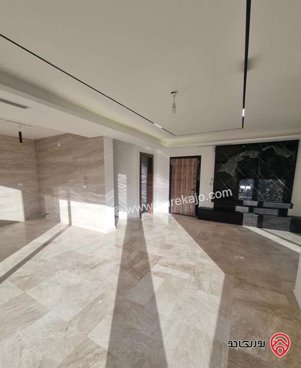 شقة ارضية مساحة 220م مع حوض سباحة للبيع في عمان - دابوق 