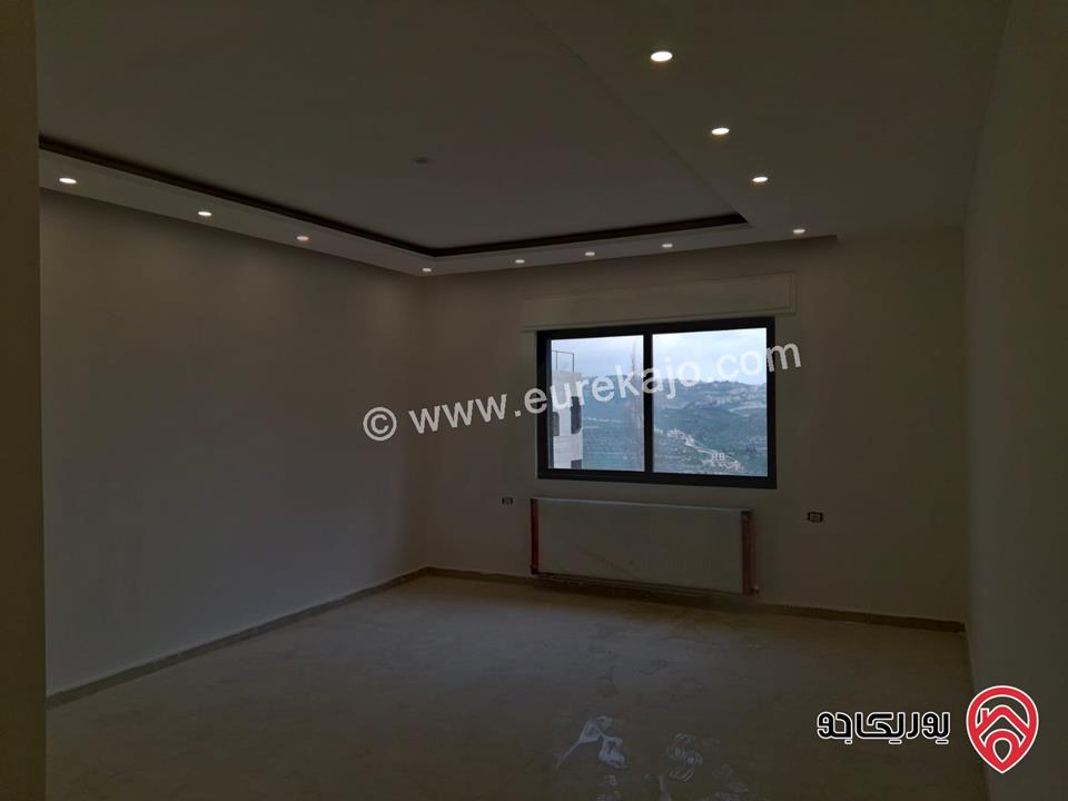 شقة شبه ارضية مساحة 200م داخلي و 50م خارجي للبيع في عمان - ابو السوس