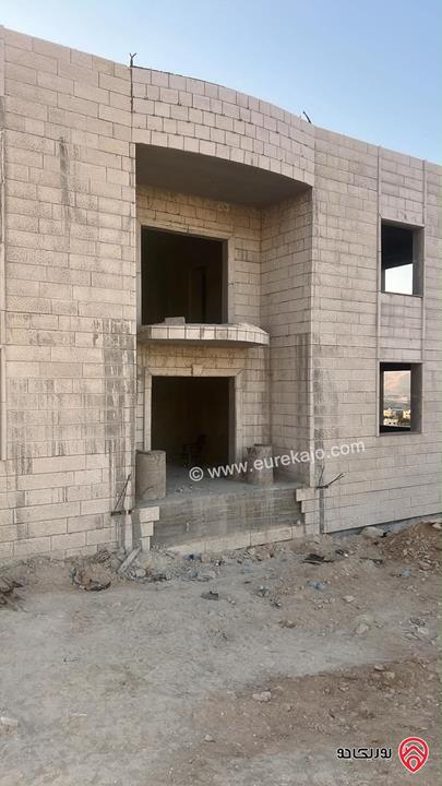 بيت مستقل 3 طوابق للبيع في الزرقاء - ضاحية الصالحية