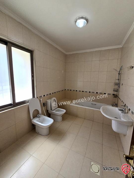 شقة طابقية 350 متر طابق أول للإيجار الفارغ في عمان - ام أذينة