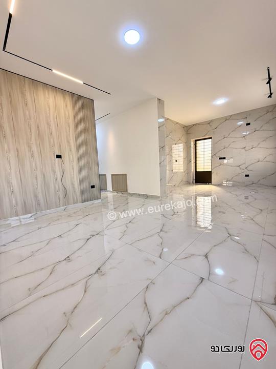 شقة أرضية مساحة 128م داخلي و 160م خارجي للبيع في عمان - البنيات 