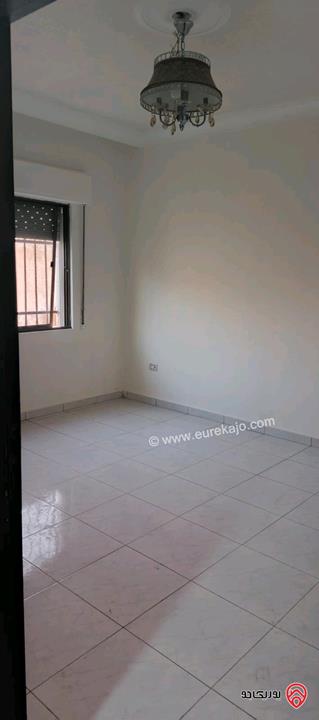 شقة طابق ثالث مساحة 130م للبيع بالاقساط في عمان - ام نوارة 