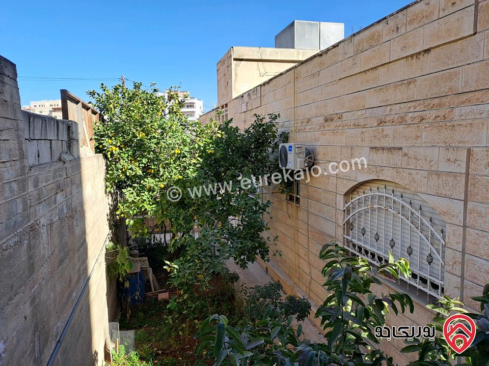 منزل مساحة 200م على أرض 500م للبيع في عمان - طبربور