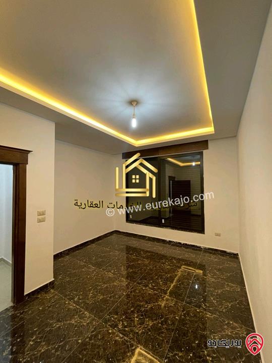 شقة جديدة لم تسكن مساحة 190م طابق أرضي معلق للايجار في عمان - دابوق 