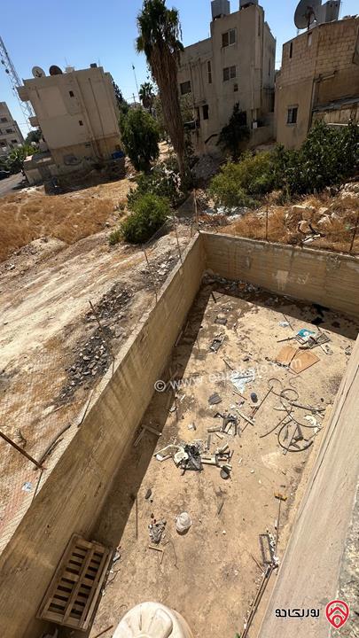 عمارة على أرض 514م للبيع في مادبا