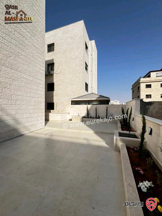 شقة فاخرة بدفعة 50% مساحة 195م داخلي و 150م خارجي للبيع في عمان - الجبيهة 