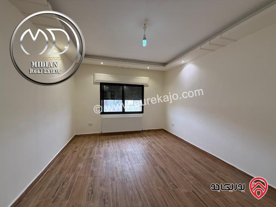 شقق فارغة للايجار في عمان - الكرسي مساحة 210م تشطيبات و ديكورات سوبر ديلوكس اطلالة جميلة بسعر مميز