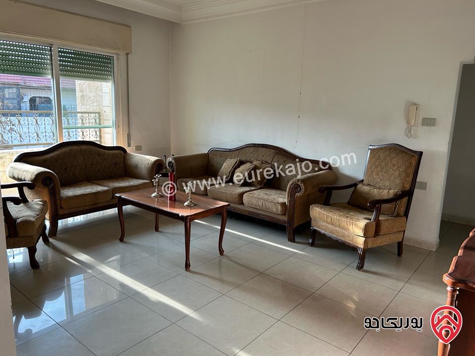 شقة طابق ثالث مساحة 163م للبيع مفروشة في عمان - الشميساني 