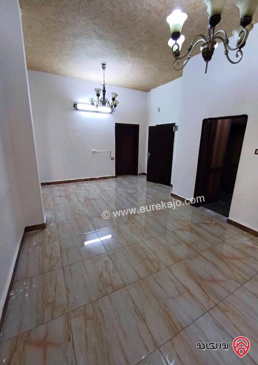 عمارة تجارية على أرض 385م للبيع في الزرقاء الجديدة