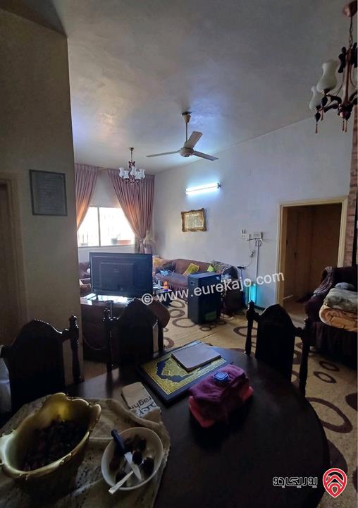 عمارة تجارية على أرض 385م للبيع في الزرقاء الجديدة