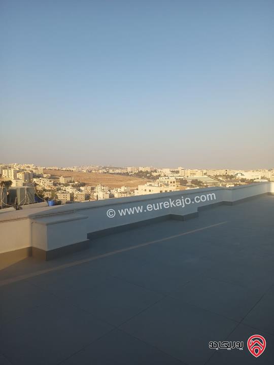 شقة دوبلكس طابق ثالث مع روف مساحة 200م للبيع في عمان - الجبيهة 