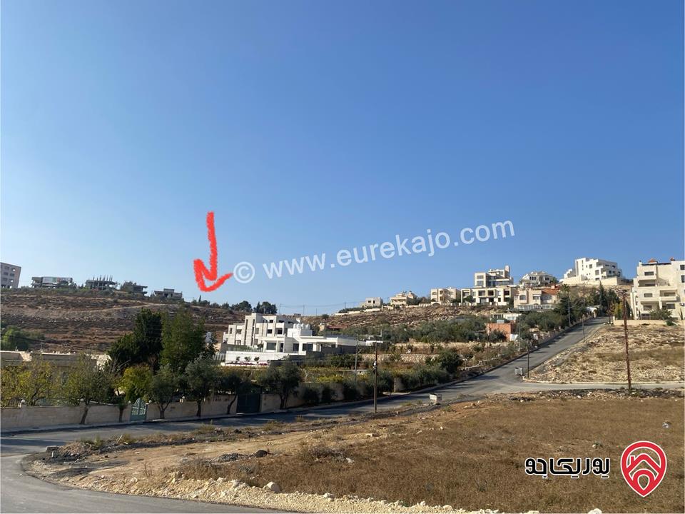 أراضي سكنية مكونة من 15 قطعة المساحات من 1000م - 1100م للبيع في السلط - السرو على اجمل تلال السرو بإطلالة رائعة على عمان والسلط