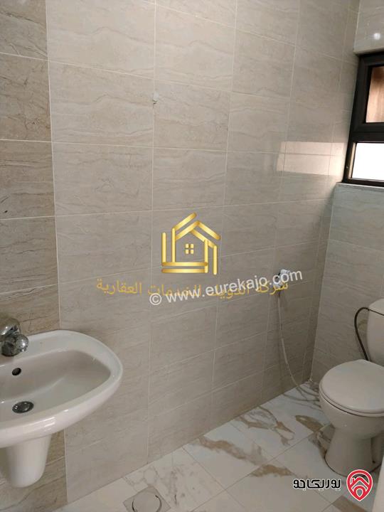 شقة فارغة طابق اول مساحة 160م للإيجار في عمان - تلاع العلي 