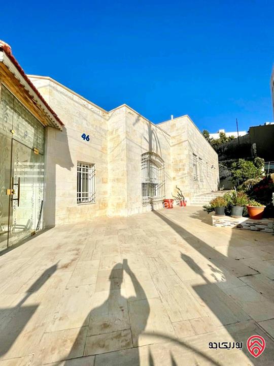 فيلا مساحة 500م على أرض 1157م للبيع في عمان - الجبيهة