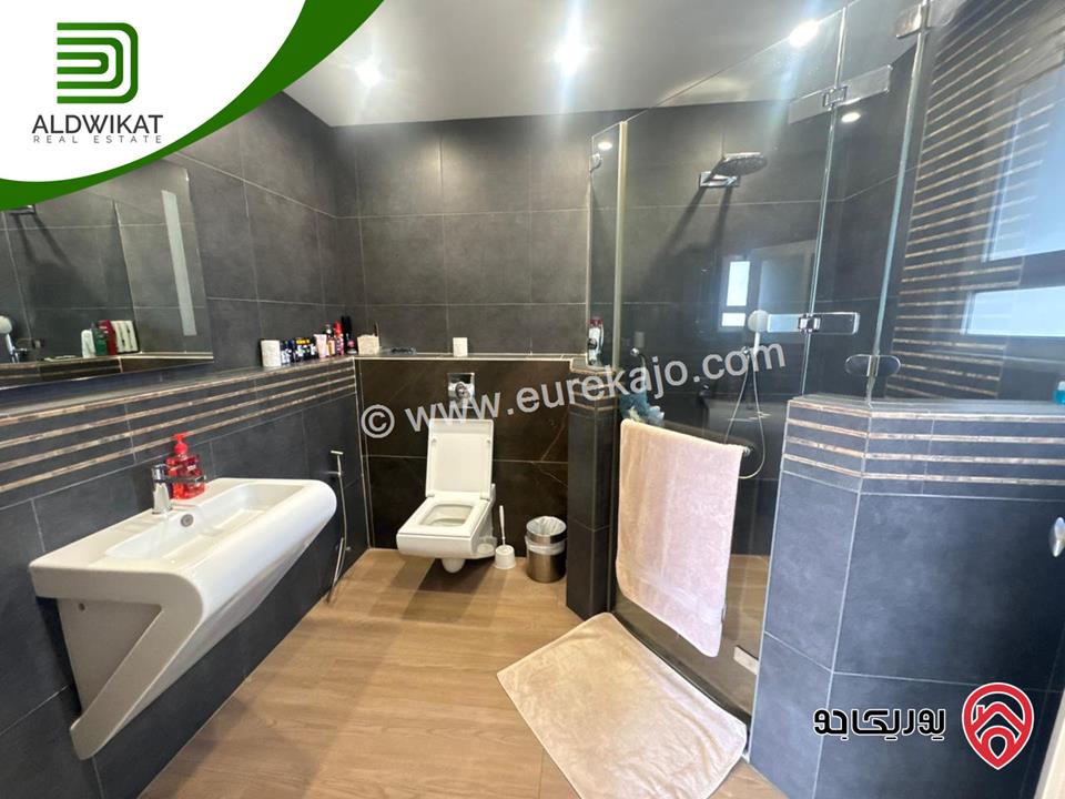 فيلا فاخره مفروشه مستقلة للبيع في عمان - دابوق مساحة البناء 800م ، الارض 770م ، الحديقة 200م والترس 200م