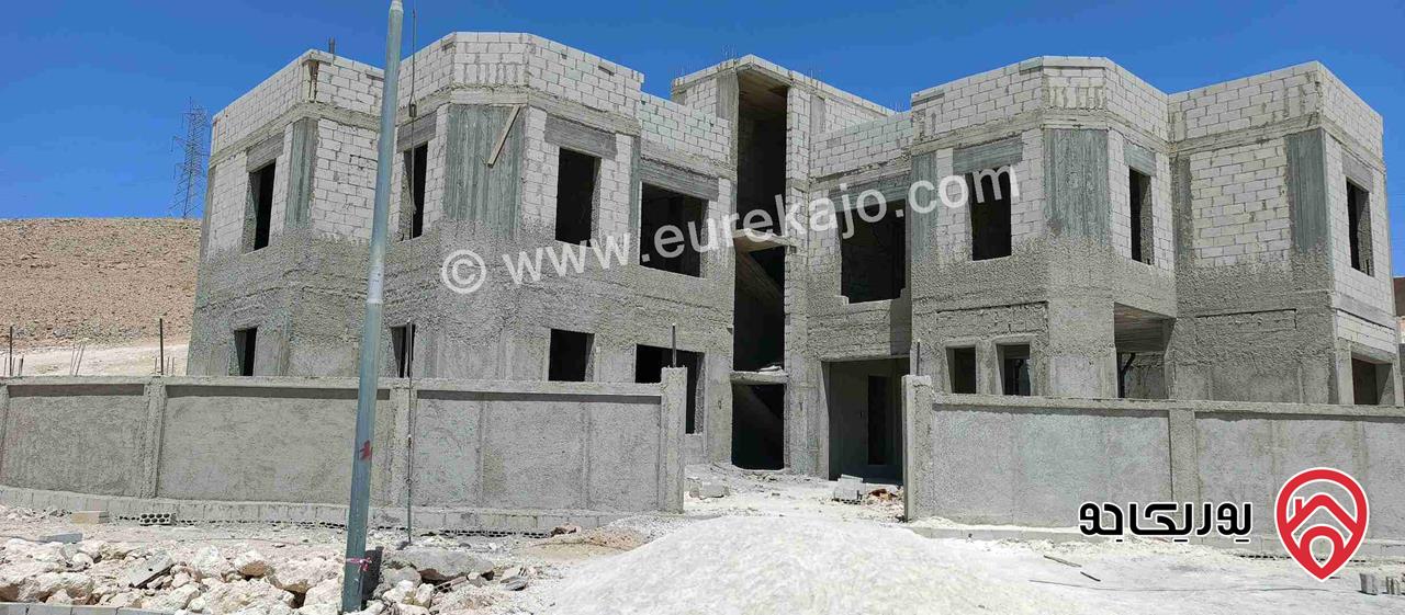 بيت عظم مساحة 500م على قطعة ارض مساحة 700م للبيع في عمان - طبربور