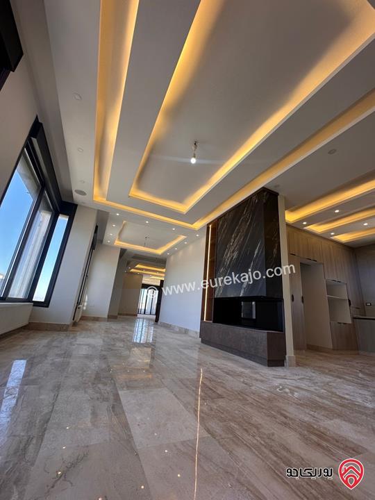 شقة طابق ثاني مساحة 240م للايجار في عمان - الجبيهة 